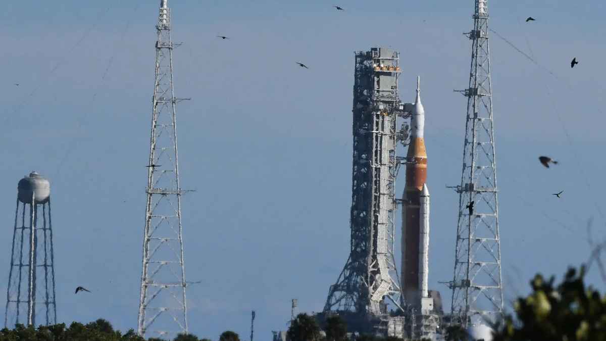 Artemis ii : le lancement repoussé, mais la mission lunaire avance