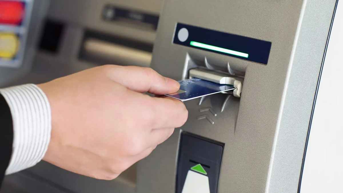 Les fraudeurs exploitent les vulnérabilités des distributeurs automatiques
