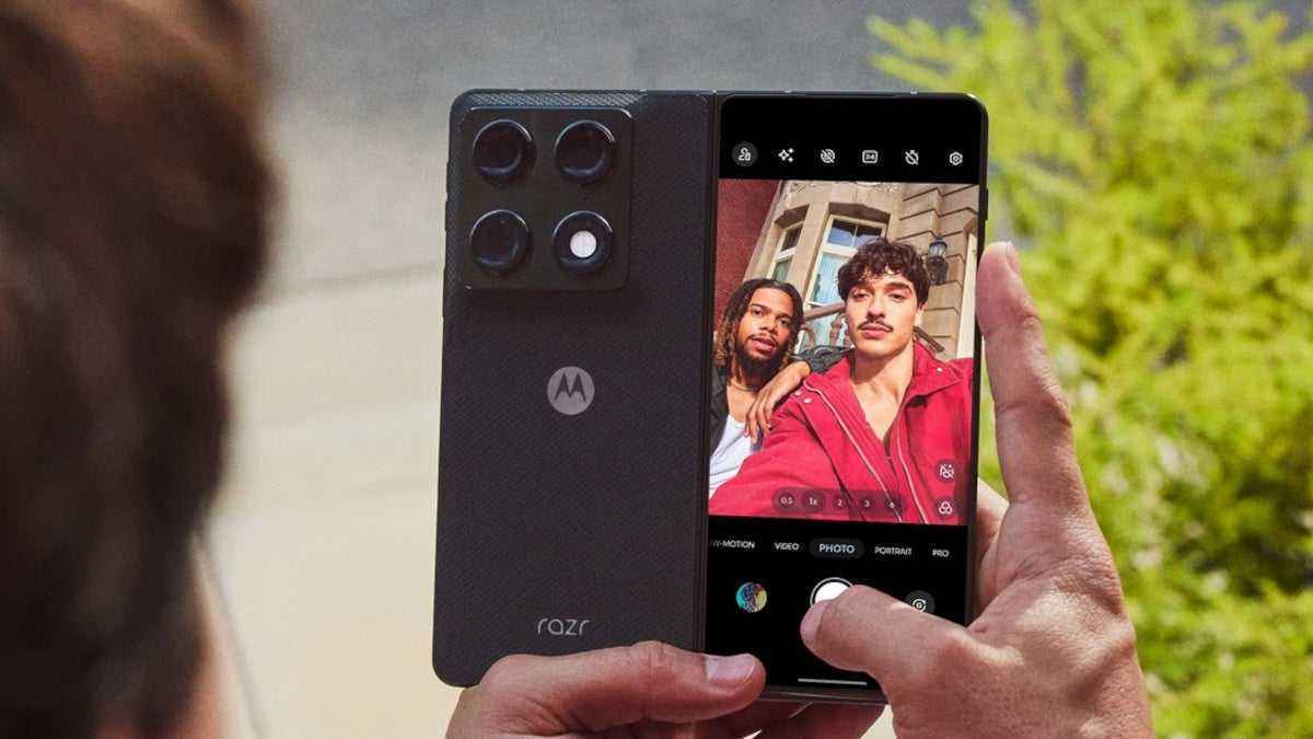 Motorola razr fold : la bataille des pliables s'intensifie