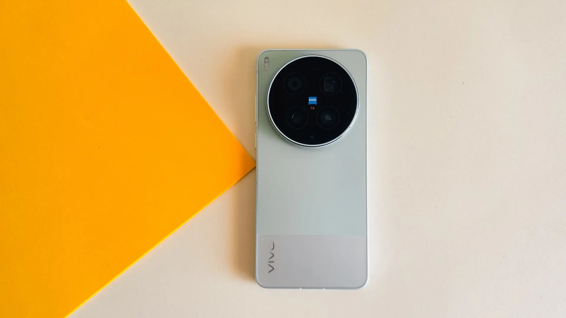 Vivo x300 ultra : une caméra intégrée, un smartphone de luxe ?
